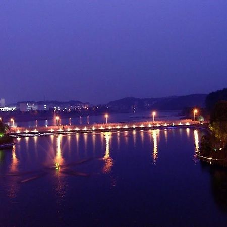 Dolton Resort Tongshenghu Чанша Экстерьер фото